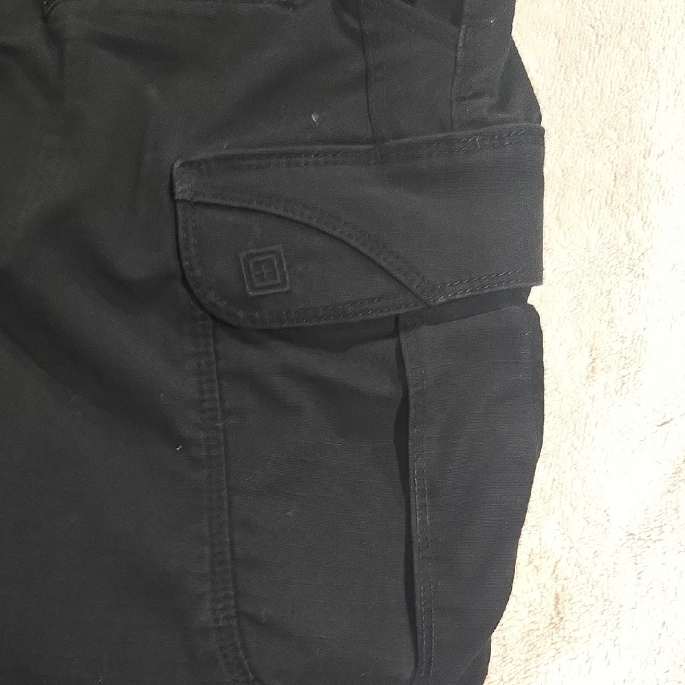 5.11 Tactical Black Cargo Pants - Picture 4 of 13